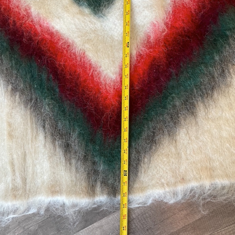 Beautiful Hand-Woven Wool Rug/Bedspread - Picture 4 of 6
